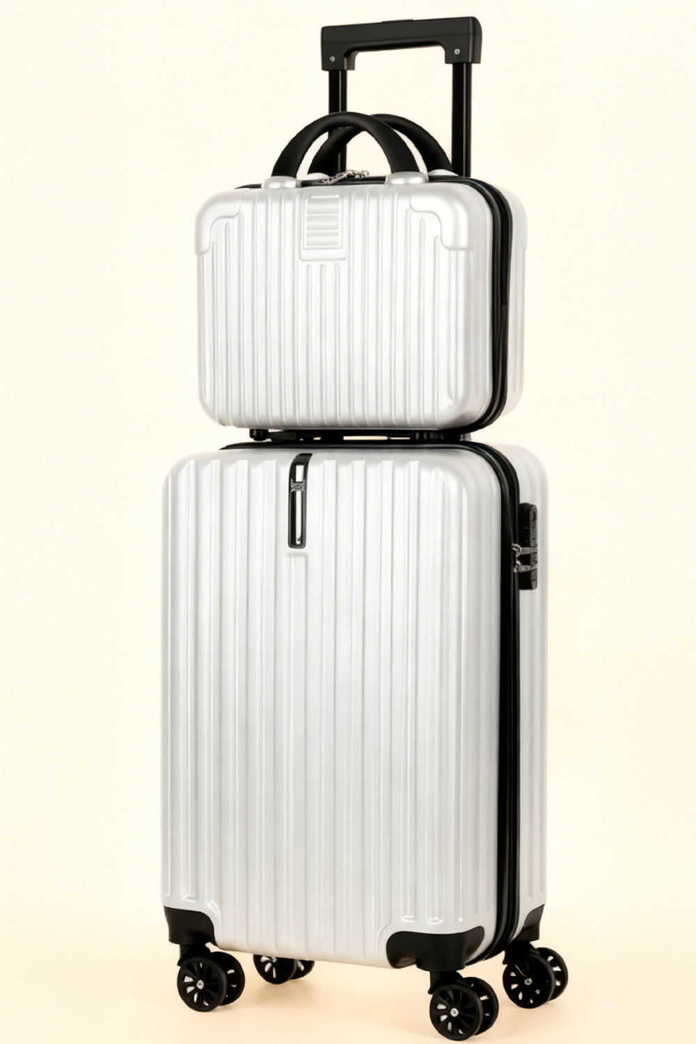 Voyage Elite™ 2-Piece Hardshell Luggage Set 20” + 14” Silver