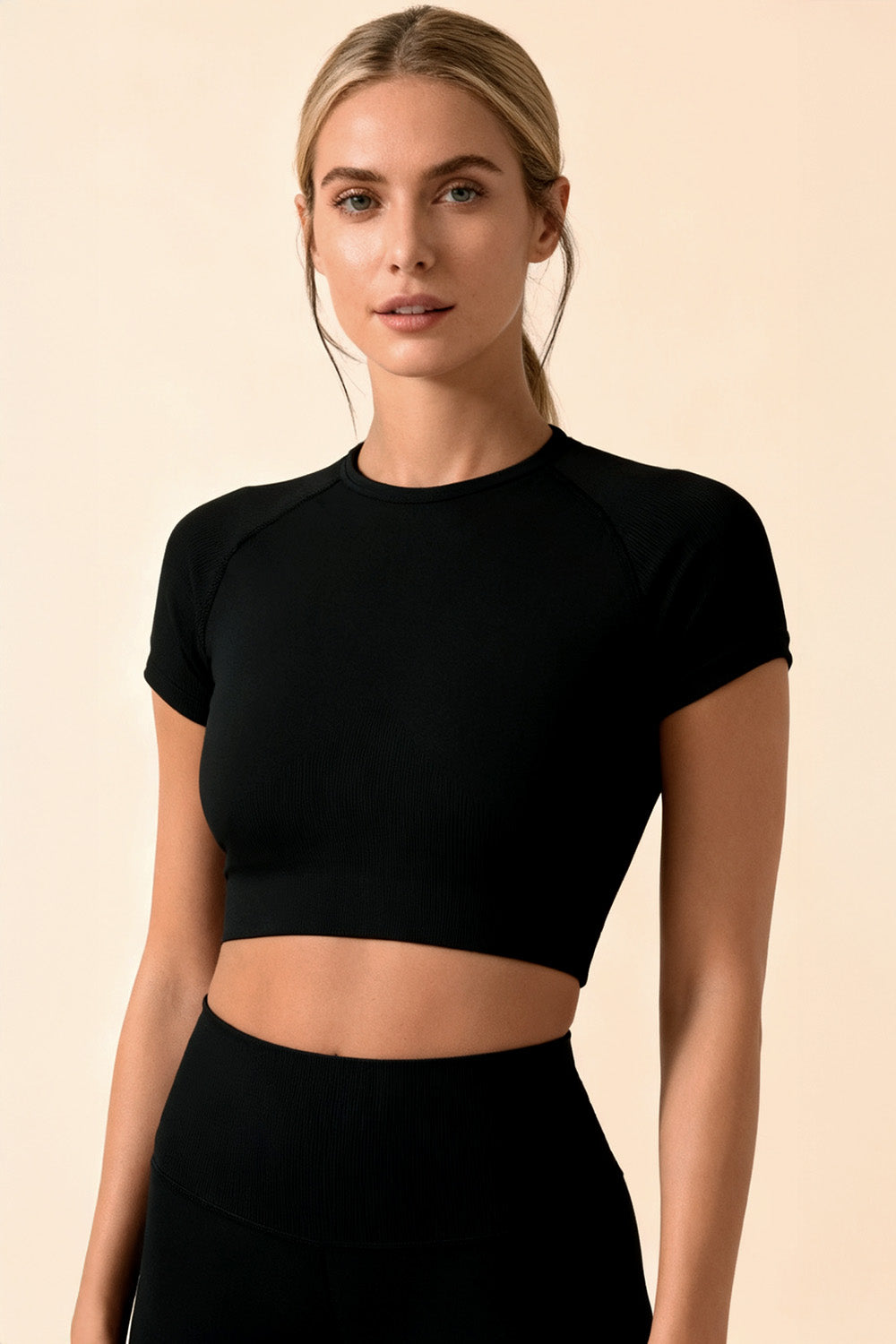 FlexRaglan™ Seamless Crop Top Black