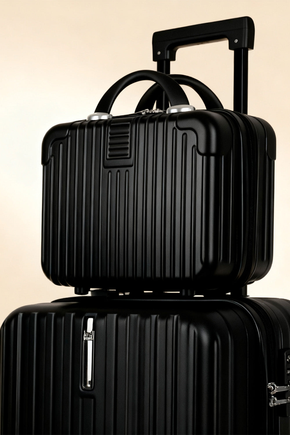 Voyage Elite™ 2-Piece Hardshell Luggage Set 20” + 14” Black