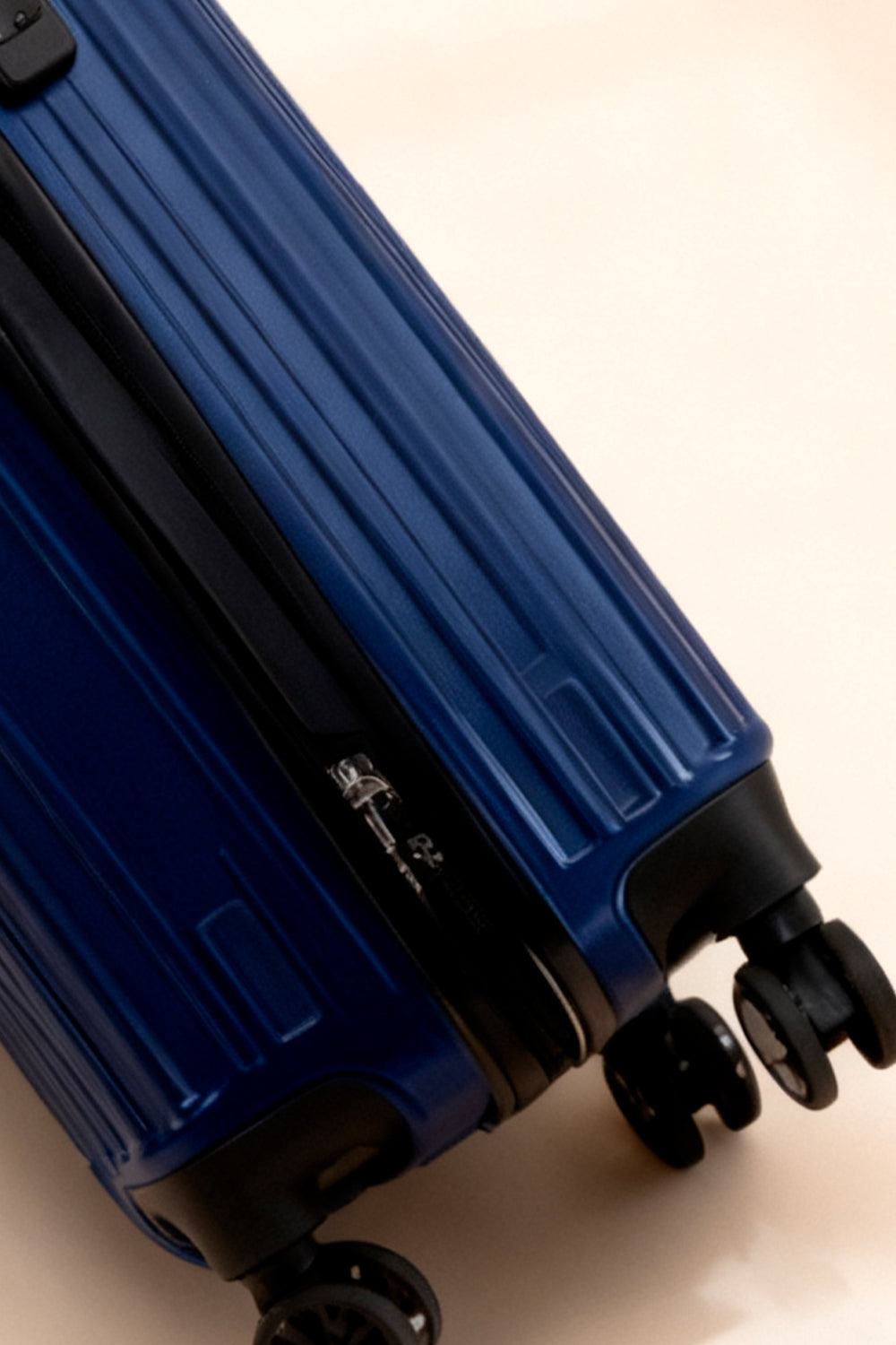 Voyage Elite™ 2-Piece Hardshell Luggage Set 20” + 14” Dark Blue