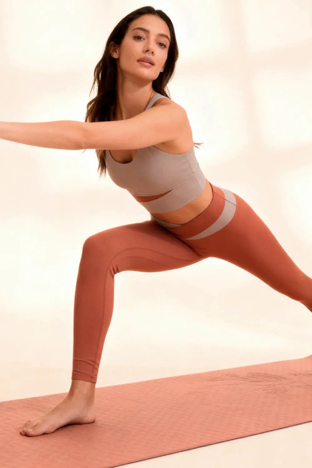 FlexForm™ Yoga Set Caramel Color Avena Activewear