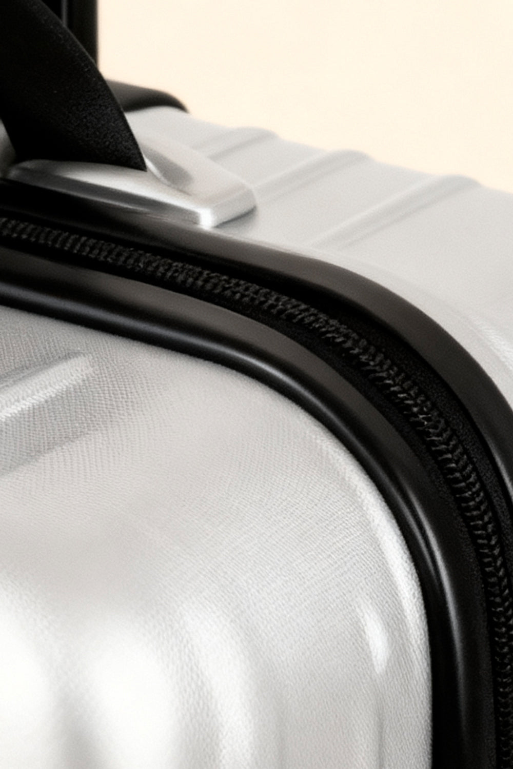 Voyage Elite™ 2-Piece Hardshell Luggage Set 20” + 14” Silver